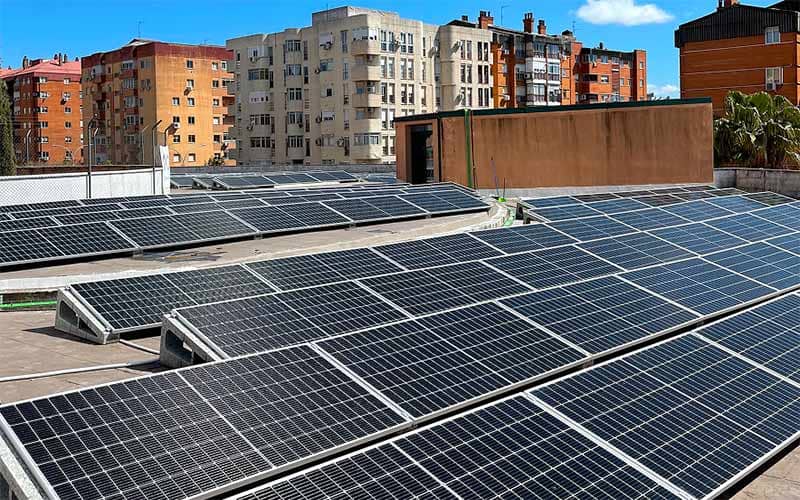 Iberdrola impulsa en Jerez el “autoconsumo colectivo” con dos comunidades solares