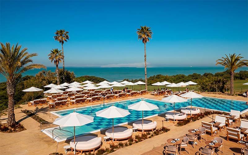 La costa de Chiclana abre temporada hotelera rondando el 62% de ocupación media en abril