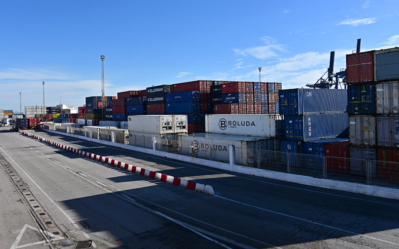 El Puerto de Cádiz crece levemente hasta abril; más tráfico de contenedores pero menos carga