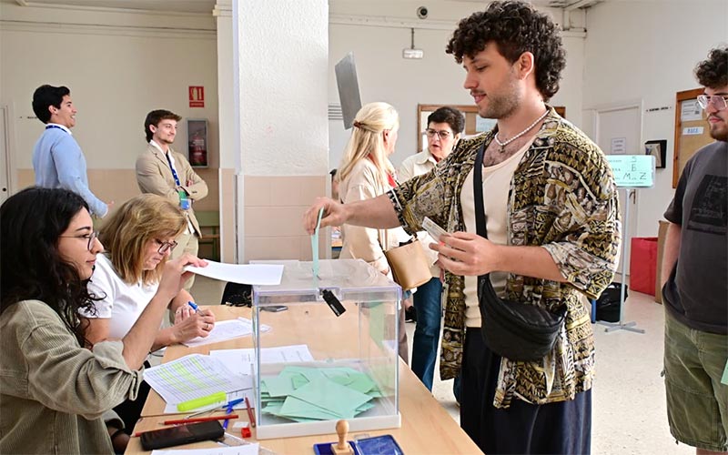 El PP manda en Cádiz pese a perder un escaño en favor de Adelante, ya por encima de Vox