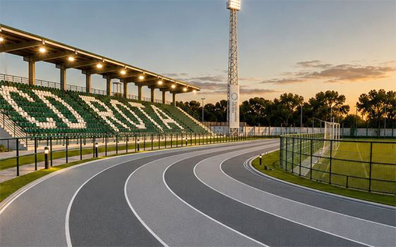 Rota renovará la pista de atletismo del estadio municipal con nuevos fondos de la Diputación