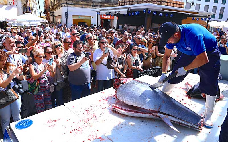 El centenario de Caballero Bonald y la Capitalidad Gastronómica de Jerez en 2026, declarados acontecimientos de excepcional interés público