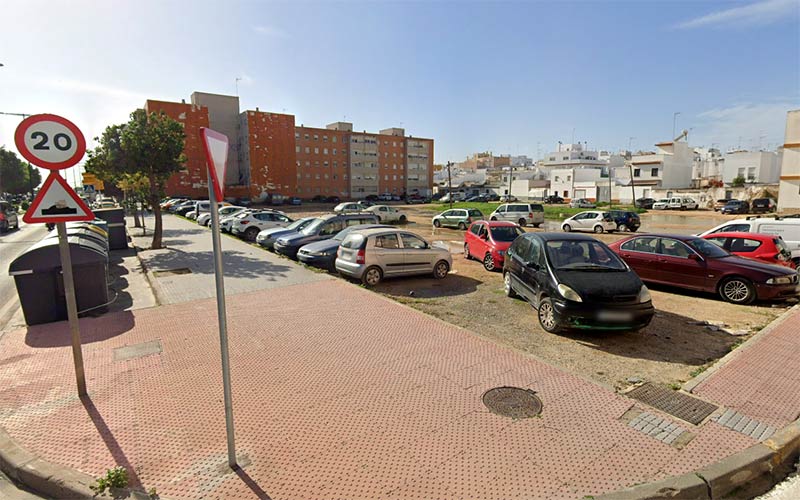 El Consistorio isleño reserva 600.000 euros para habilitar un “aparcamiento táctico” con 200 plazas en San Juan Bosco, donde ya se aparca