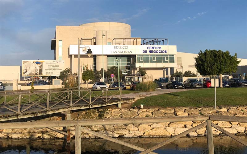 La Zona Franca vende sus últimos dos locales en el parque comercial Las Salinas de El Puerto