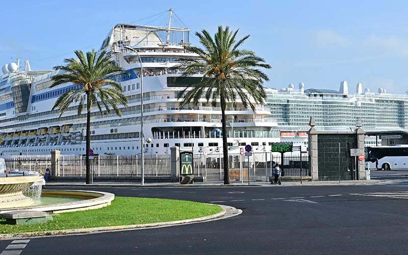 El Puerto de Cádiz crece: suben graneles y cruceros, pero caen contenedores y pesca