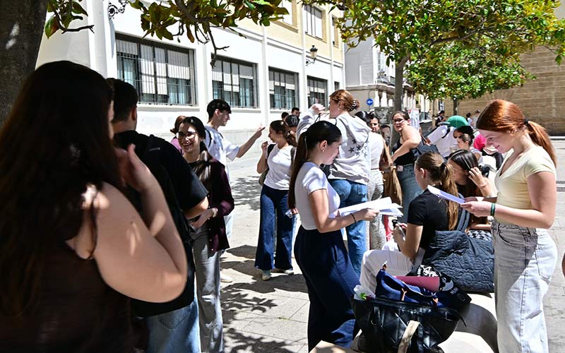 Enfermería, Medicina, Psicología, Derecho y Fisioterapia, las carreras más atractivas de la Universidad de Cádiz tras 24 horas de inscripción