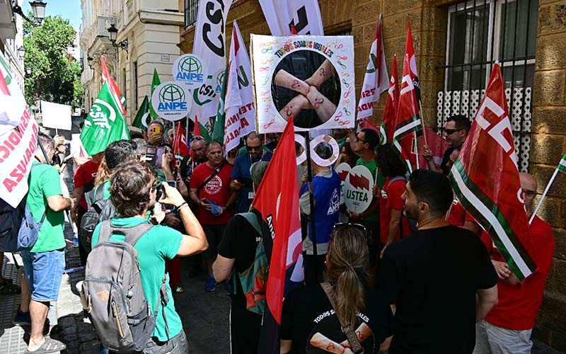 Privatización, retroceso de la inclusión y sobrecarga en la FP Dual: alertan del “estado crítico” de la Formación Profesional en Cádiz
