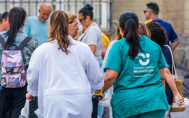 Hemsa última la convocatoria de 165 plazas para el servicio de ayuda a domicilio en San Fernando, que busca retener a sus auxiliares con mejoras