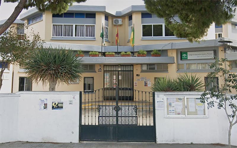 Beardo promete climatizar todas las aulas de los colegios de El Puerto, incluidas las de los concertados, antes de las elecciones de 2027