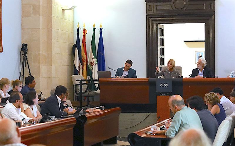 García-Pelayo vende política útil, gestión y proyectos en el Debate del Estado de Jerez, ciudad que no ha mejorado para la oposición