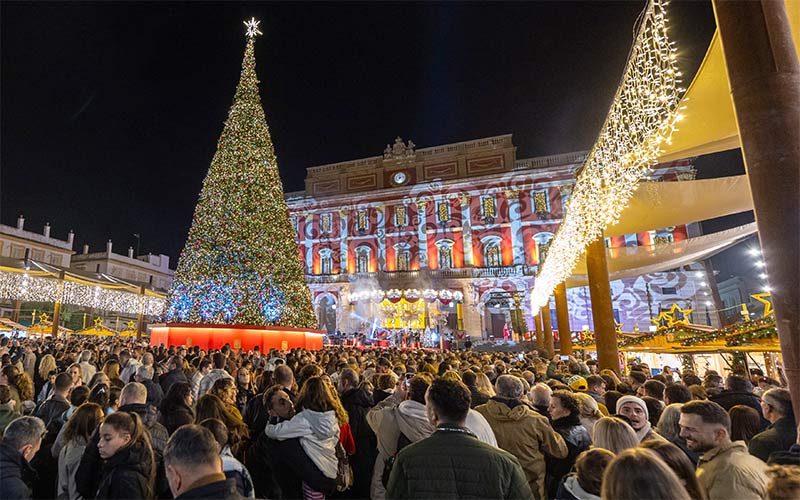 San Fernando dispara y duplica el gasto en luces navideñas antes de las elecciones municipales