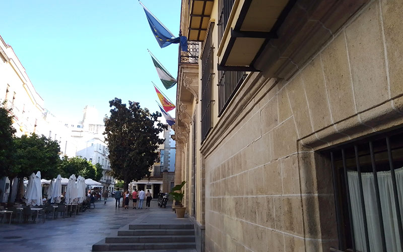 “Jerez continúa condicionada por una deuda municipal estructural de 1.300 millones, pero estamos consiguiendo que no paralice la ciudad”