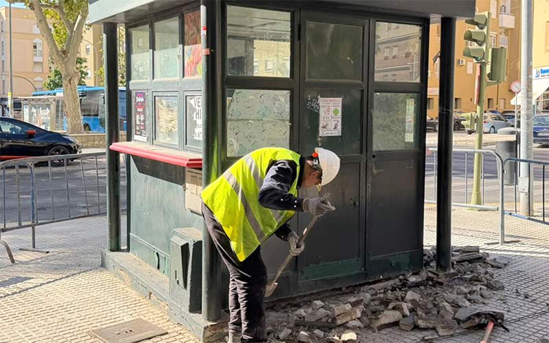 El Puerto se libra de kioscos abandonados