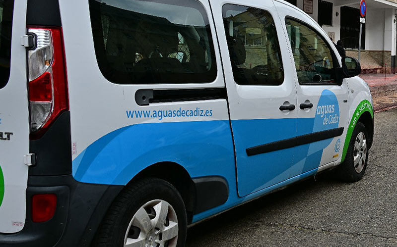 Exigen explicaciones y compensaciones tras nuevos episodios de turbidez en el agua en Cádiz