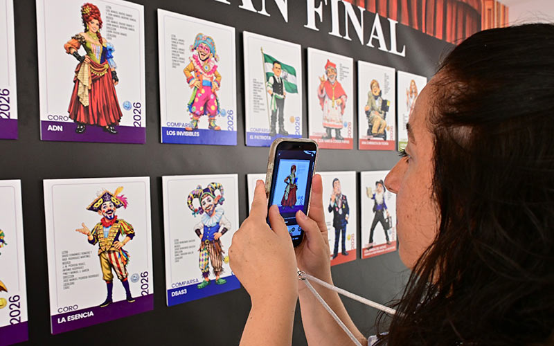 La exposición ‘CaiTipo’ recopila los tipos de todas las agrupaciones del último Concurso del Falla