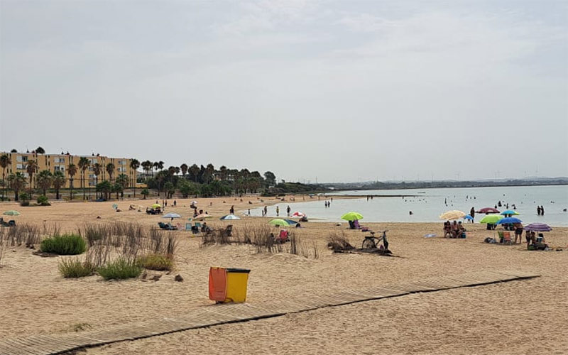 Prohibido el baño en playas de El Puerto, Puerto Real y Rota por la contaminación de las aguas