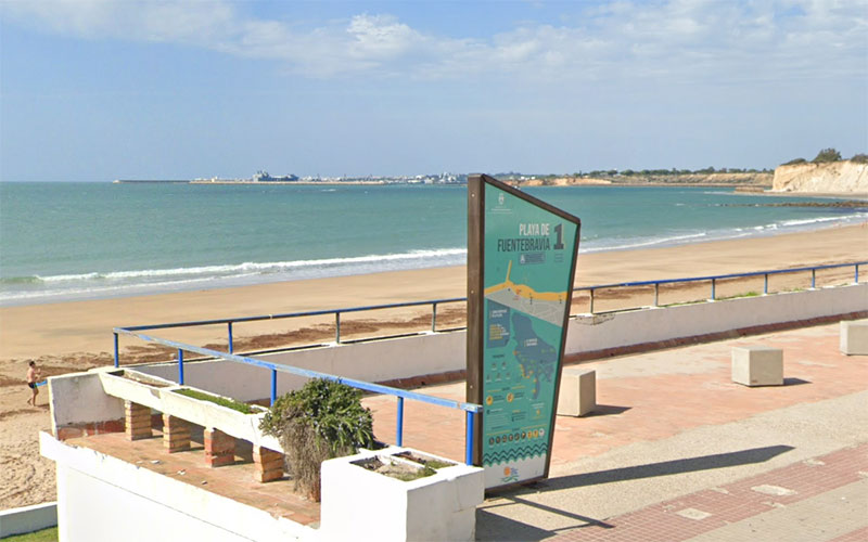 La lluvia y el desbordamiento del alcantarillado, posible origen para Apemsa de la contaminación fecal que ha cerrado varias playas de la Bahía