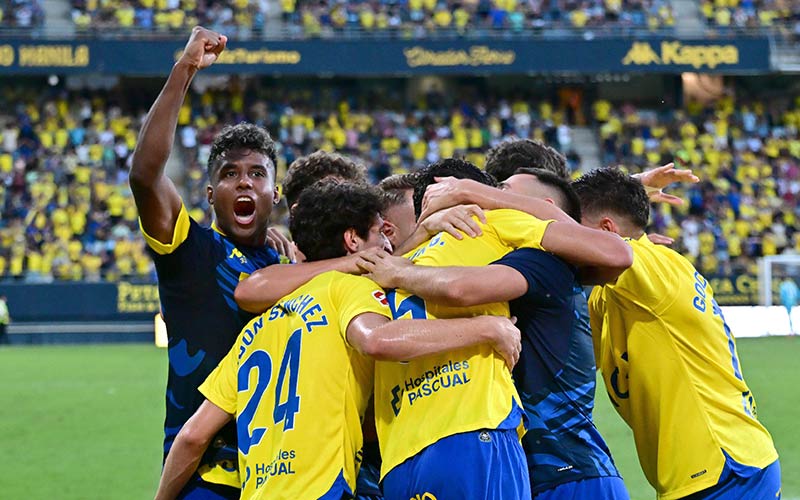 Hasta 17 caras nuevas: el Cádiz CF se renueva casi al completo para superar fiascos recientes: “queremos tener el balón y ser protagonistas”