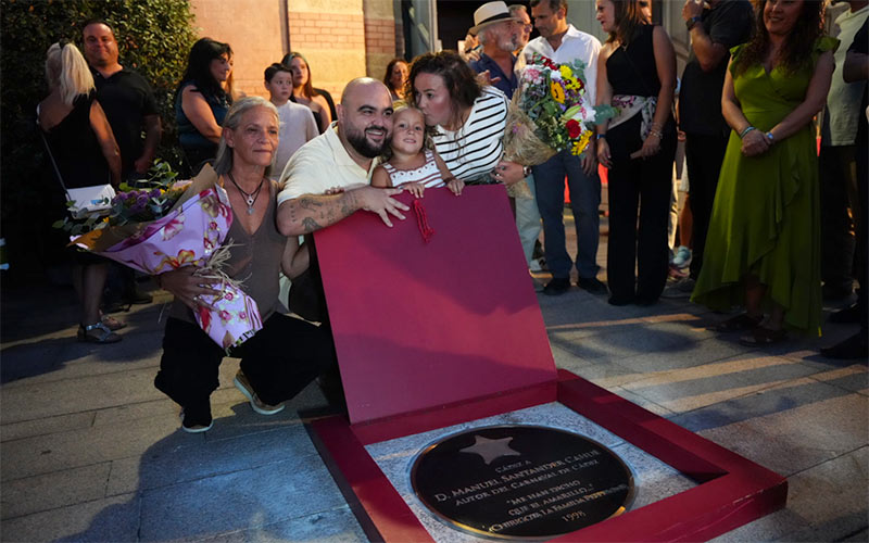 El Paseo de la Fama del Carnaval de Cádiz le hace hueco al inconfundible Manolo Santander