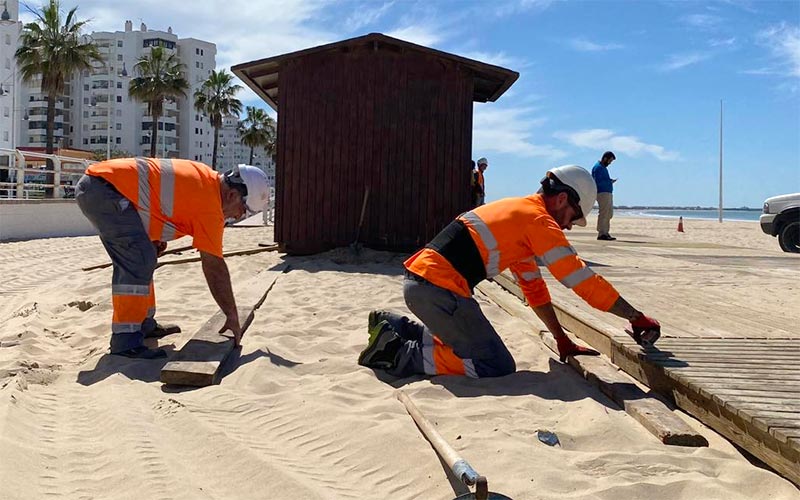 Más de 6 millones al año para un “salto histórico” en los servicios de playas y pinares de El Puerto