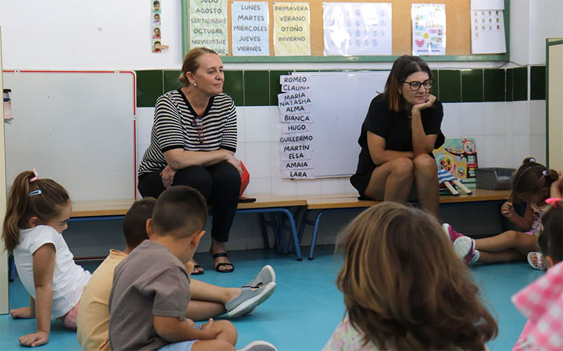 Del “hemos actuado” al “no ha aparecido nadie”: choque por los trabajos veraniegos de mantenimiento en los colegios de Puerto Real
