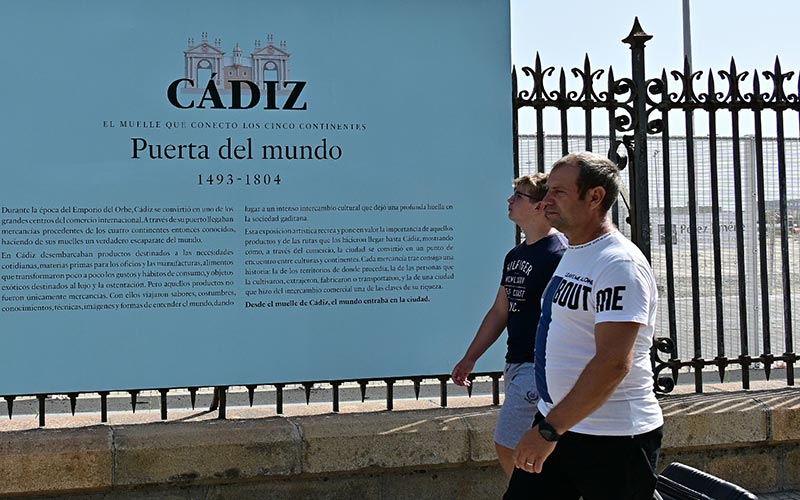 De una fragata hundida a los Playmobil: varias muestras recorren la Cádiz que miraba al orbe