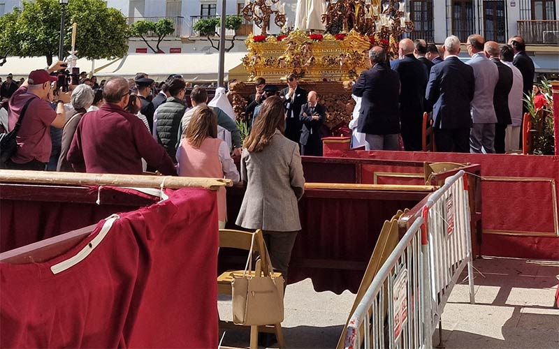 “¿Cuántas cosas necesarias podrían hacerse con 210.000 euros?”: Adelante cuestiona el gasto en nuevos palcos de Semana Santa en El Puerto