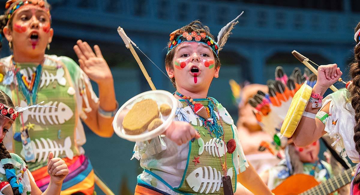 Chirigota infantil en el pasado Falla - Ayto. (Reyna)