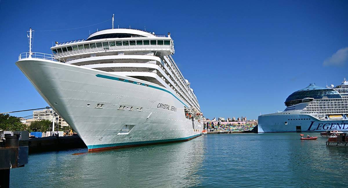 Varios cruceros atracados en Cádiz - Eulogio García
