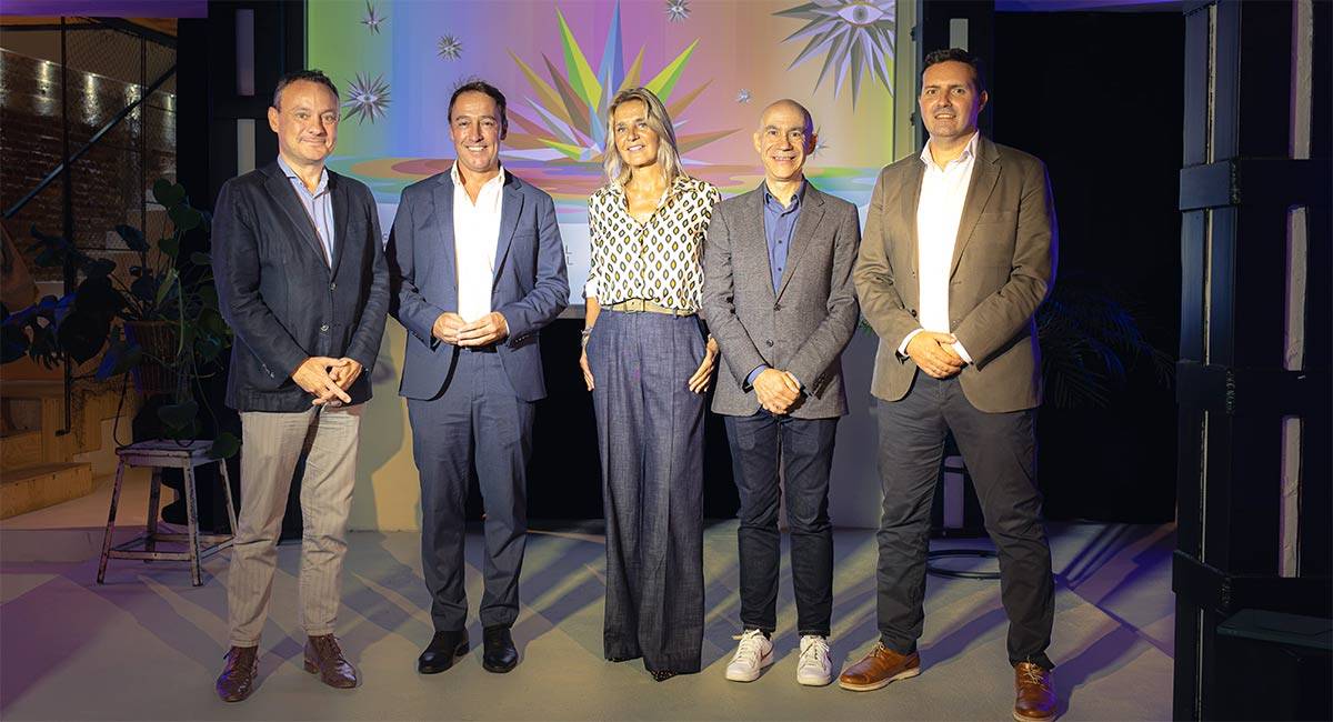 Posado en la presentación en Madrid