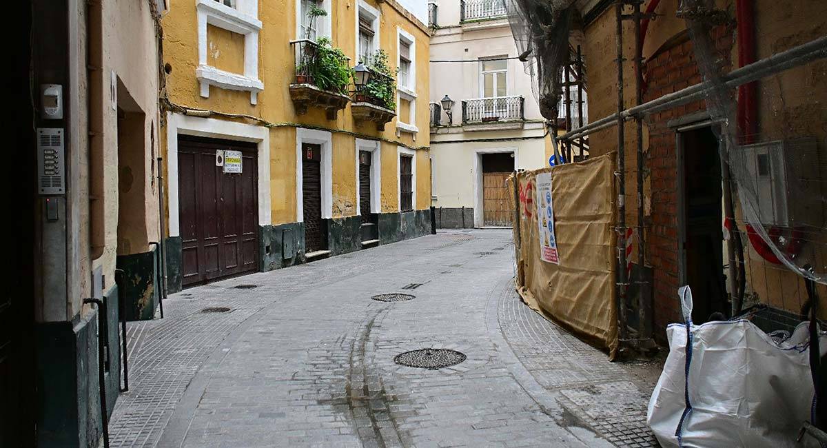Obras en una calle del centro histórico - Eulogio García