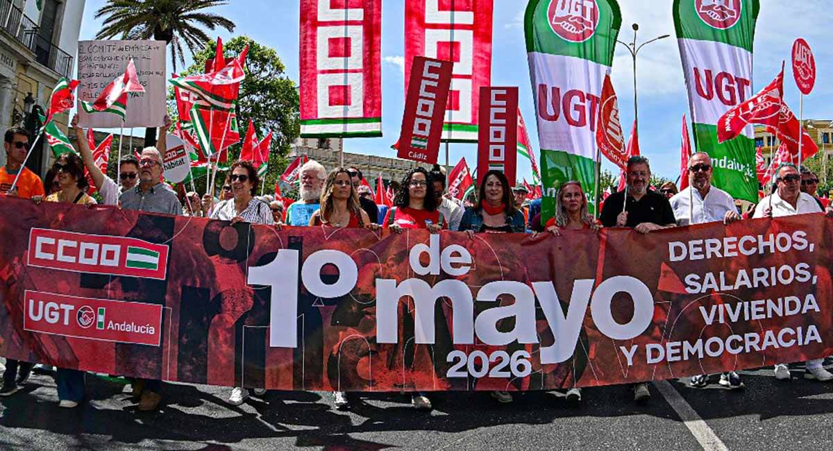 Cabecera de la manifestación de UGT y CCOO del último Primero de Mayo - Eulogio García