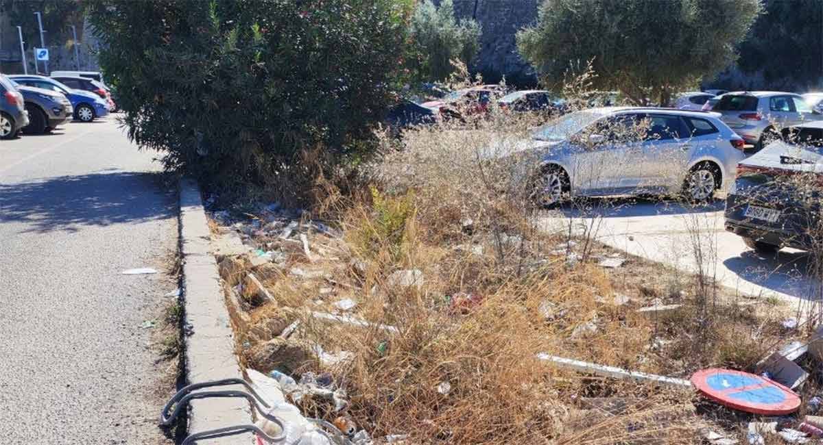 Detalle de uno de los rincones de la zona naranja junto a la estación - AIG